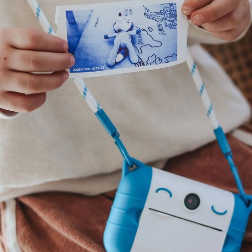 Kidywolf Kidyprint blue camera with printing capability.