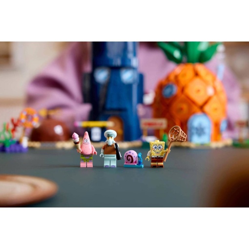 LEGO Icons SpongeBob SquarePants: Bikini Bottom 11386