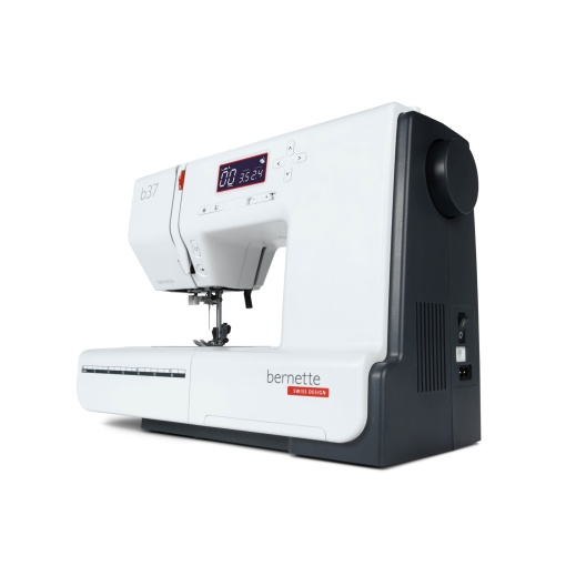 Máquina de costura BERNETTE B37