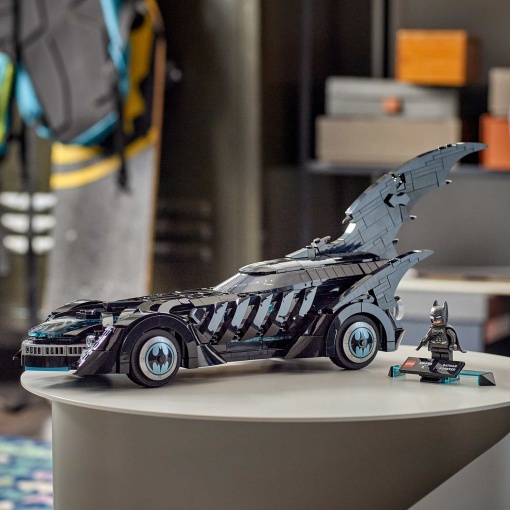 LEGO Batman Batmobile de Batman Forever 76304