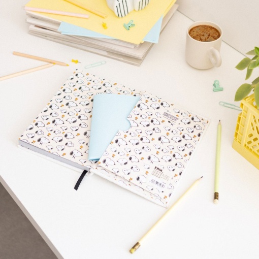 Caderno A5 capa pelúcia Snoopy liso 90 folhas 100g